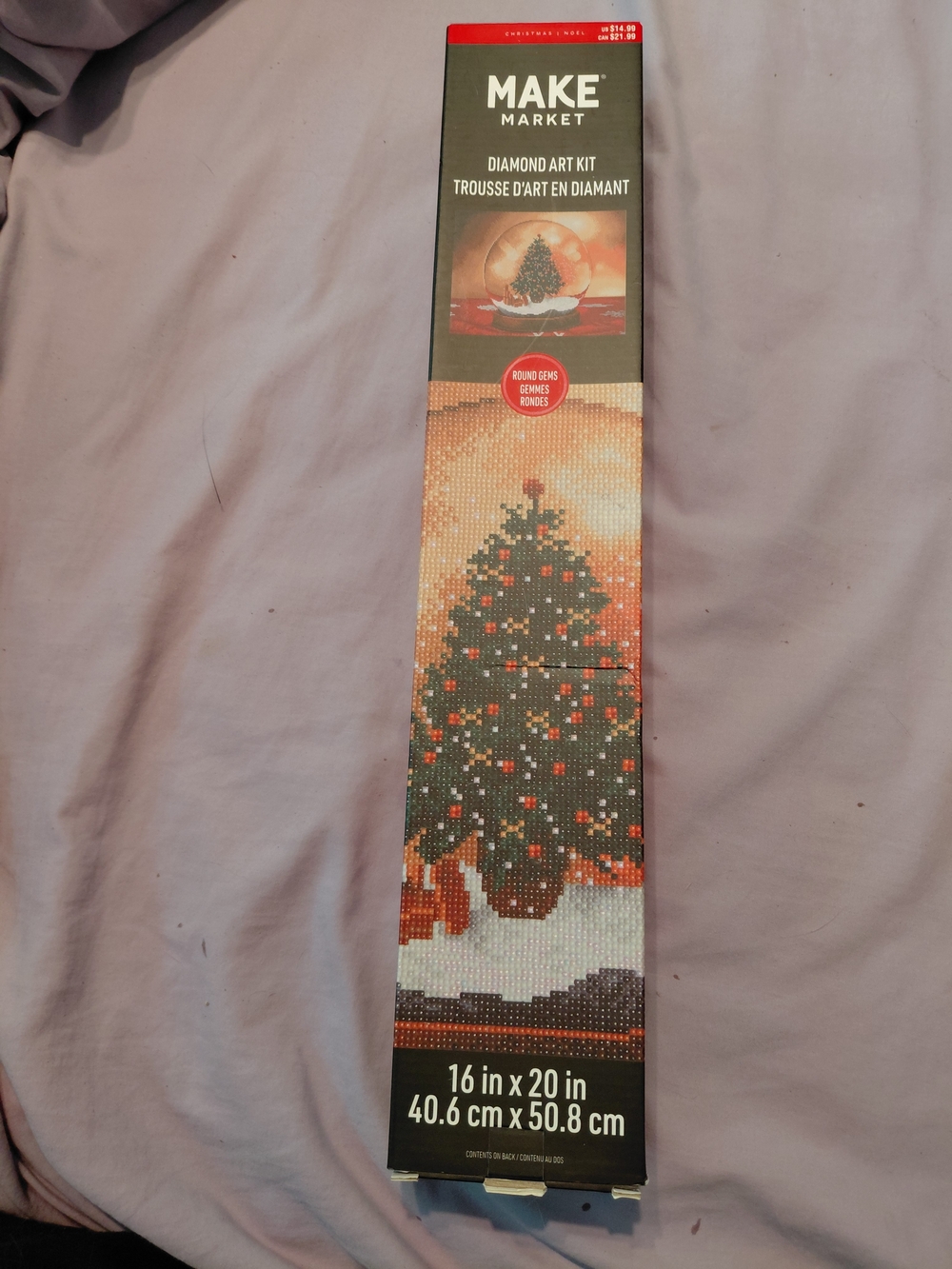 Makers Market Holiday Diamond Art Kit - Green and Red Christmas Tree Scene